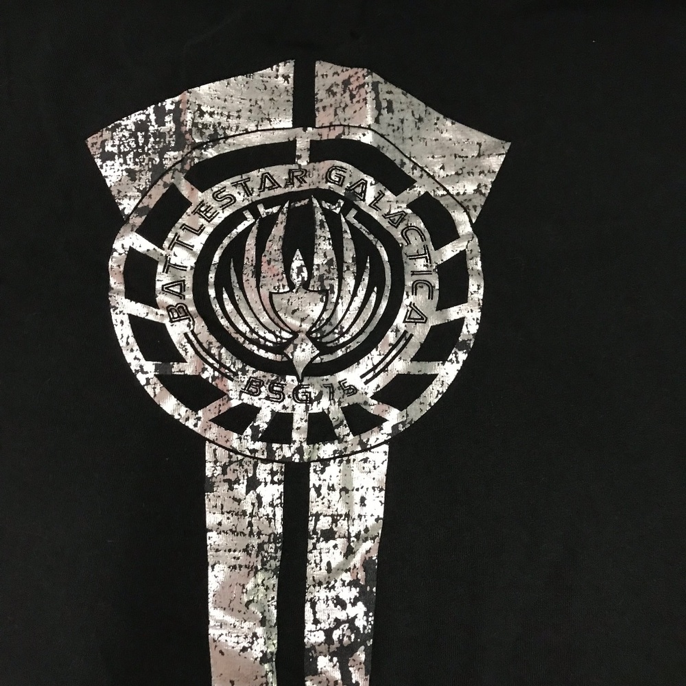BATTLESTAR GALACTICA Distressed Metallic T-shirt